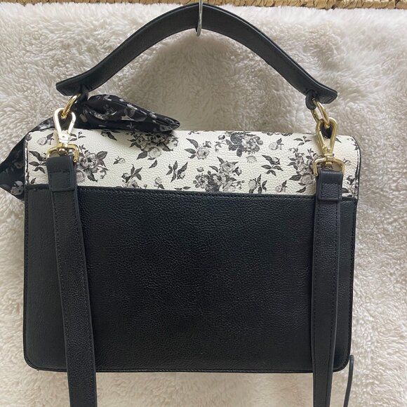 Feminine Besty Johnson Black/White Floral Handbag w/Shoulder Strap Medium Size - Picture 3 of 12